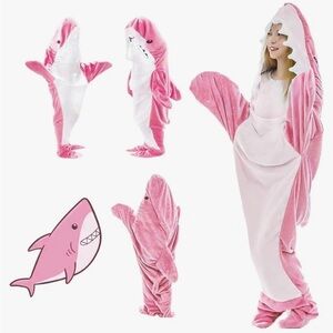 Pink shark blanket size child 8/10